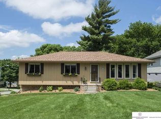 1534 S 142nd Cir, Omaha, NE 68144