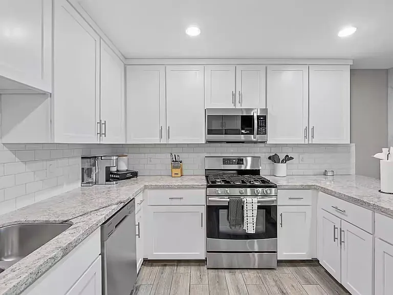 8725 E Rancho Vista Dr — Photo 13