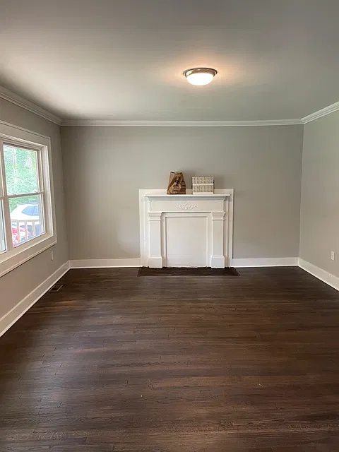 4 bed, 1033 sqft, $1,915 — Photo 2