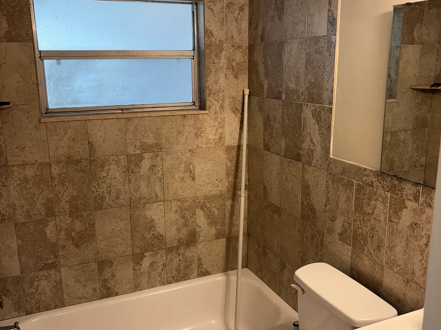 2 bed, 1200 sqft, $1,600 — Photo 4