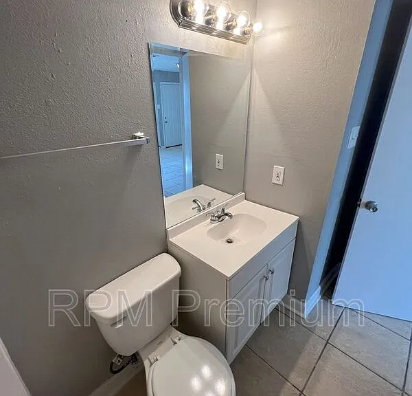 5143 Baker Blvd #C — Photo 15