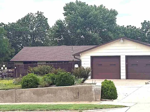 1809 E Hartford Ave, Ponca City, OK 74604