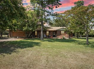 1589 Highland Cir, Springtown, TX 76082