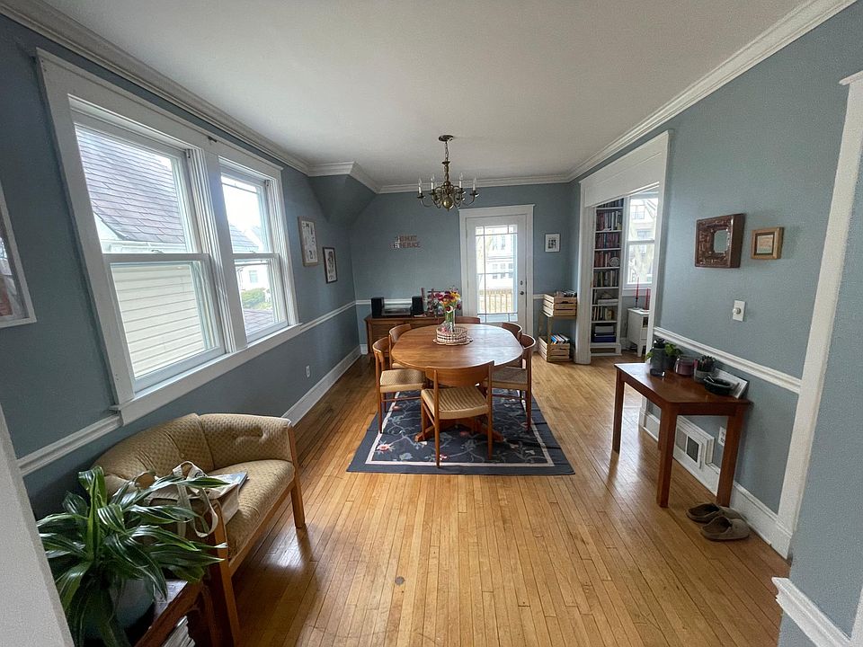 Dining room space