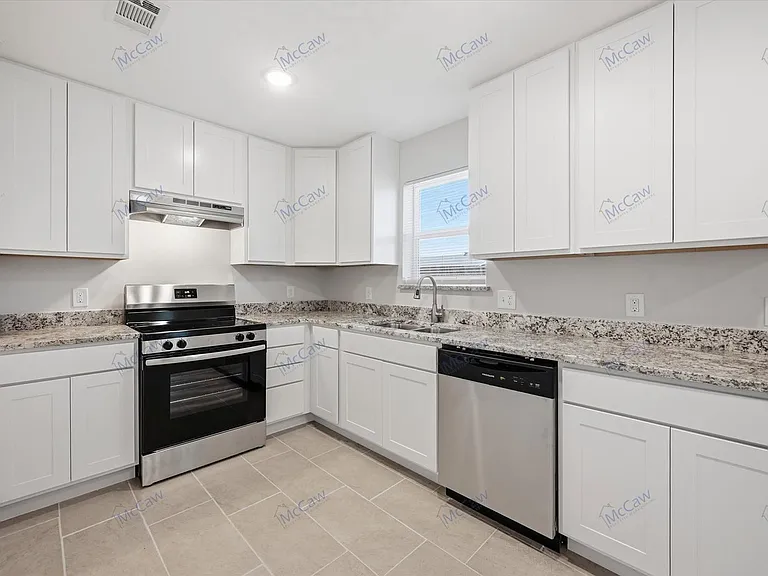 3833 Finley Rd — Photo 10