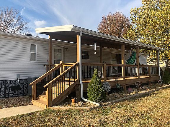 Gated covered porch