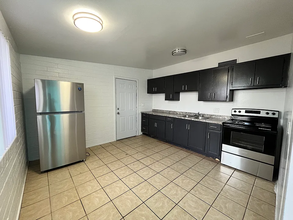 3240-3276 N Geronimo Ave #6