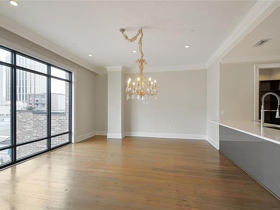 4th image of 425 Notre Dame St APT 402