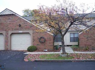 31679 Ivy Ct, Warren, MI 48093