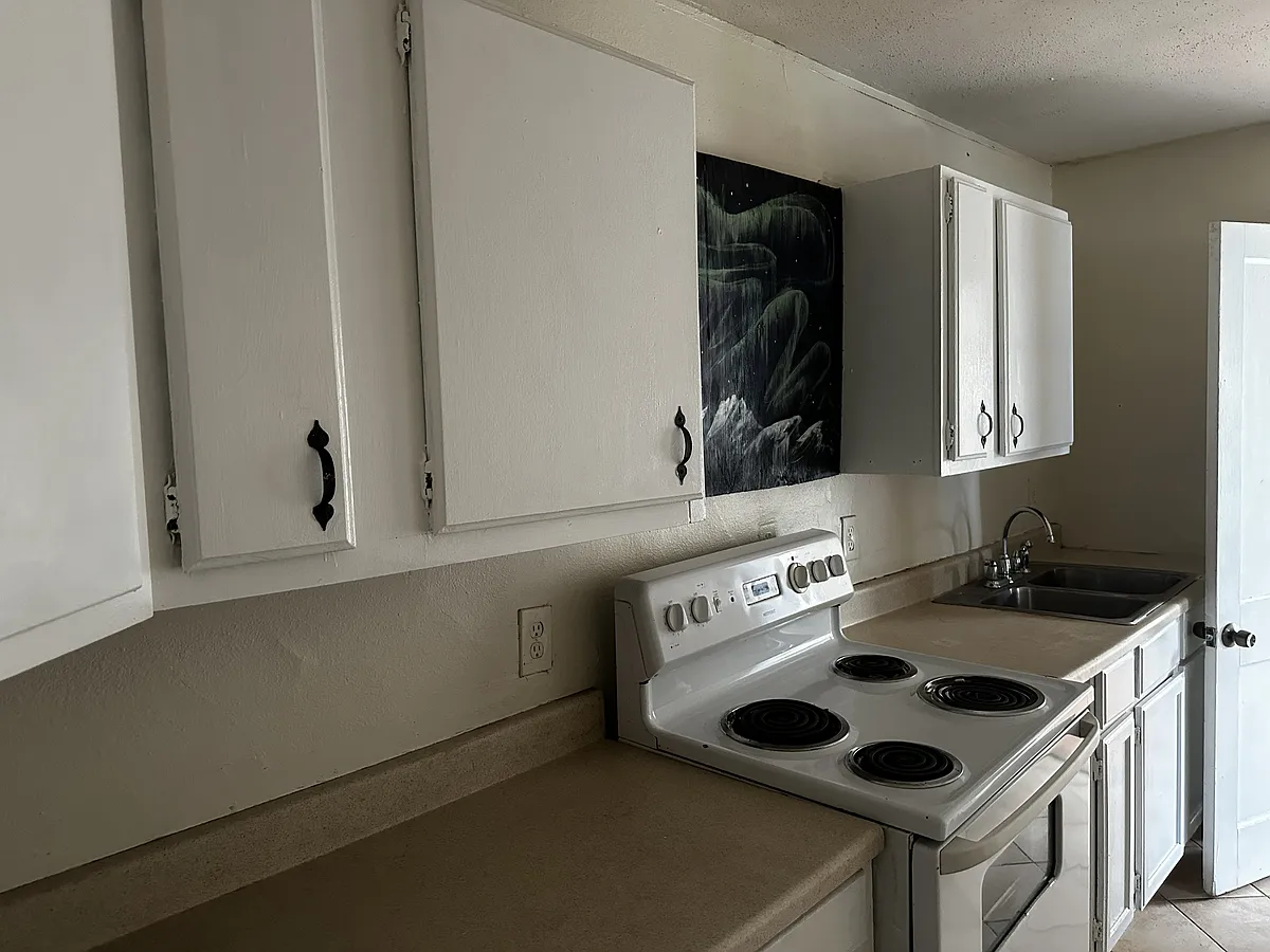Kitchen - 1436 Josephine St #6