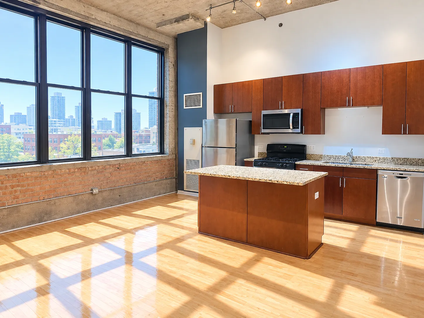 1 bed, 730 sqft, $1,999 — Photo 2