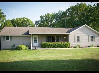 27182 State Highway Ax, Macon, MO 63552