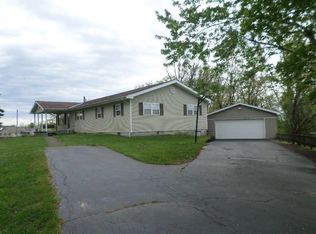 Tarr Rdg, Frenchburg, KY 40322