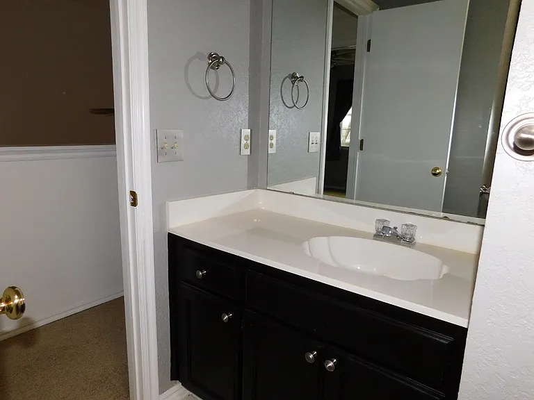 2123 Lakecrest Dr — Photo 16