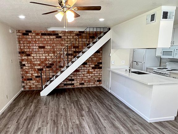 5th image of 1343 Shawn Dr Unit 3
