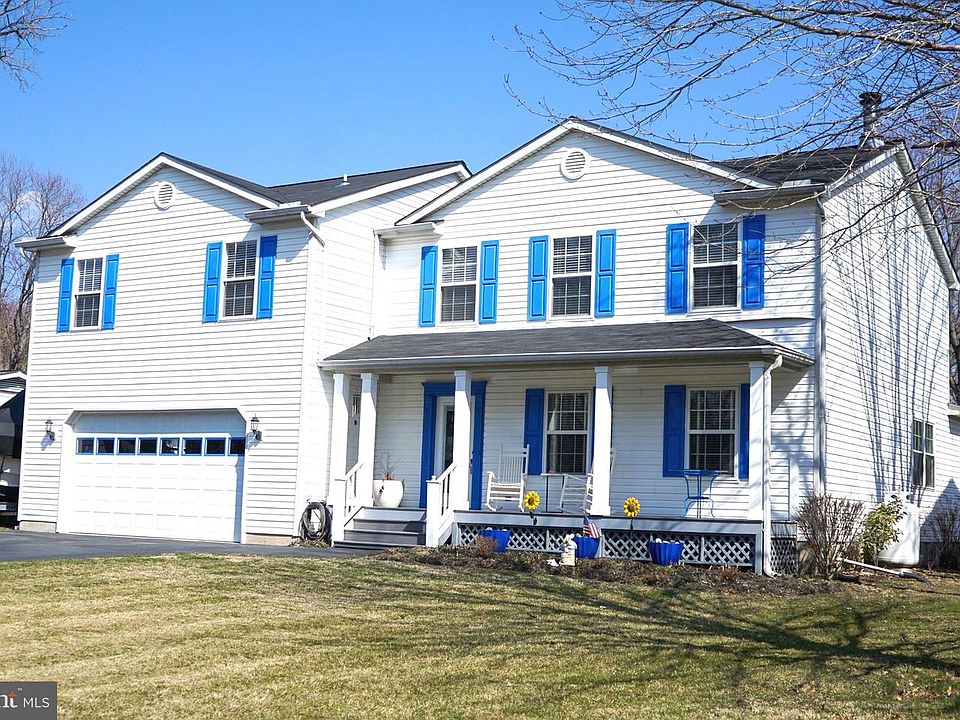 1st image of 906 Petinot Pl