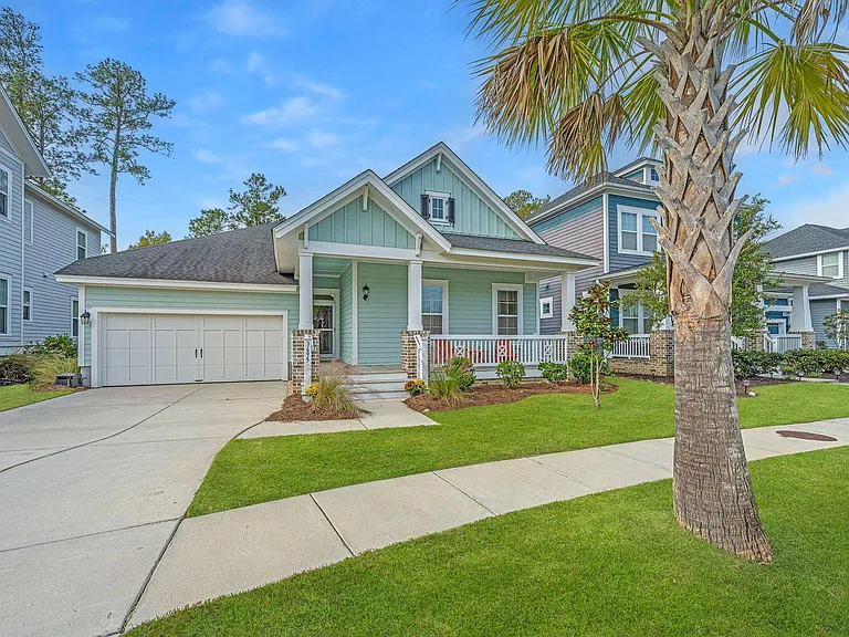 3695 Spindrift Dr — Photo 2