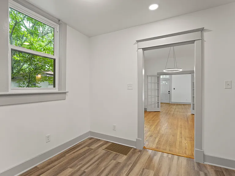 902 E Bolton St #A — Photo 20
