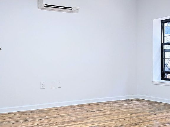 5th image of 691 Quincy St Suite 1