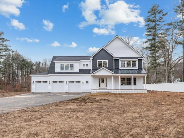 14 Lucy Lane, Falmouth, ME 04105