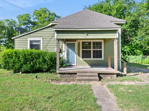 318 McKenzie St, Waxahachie, TX 75165