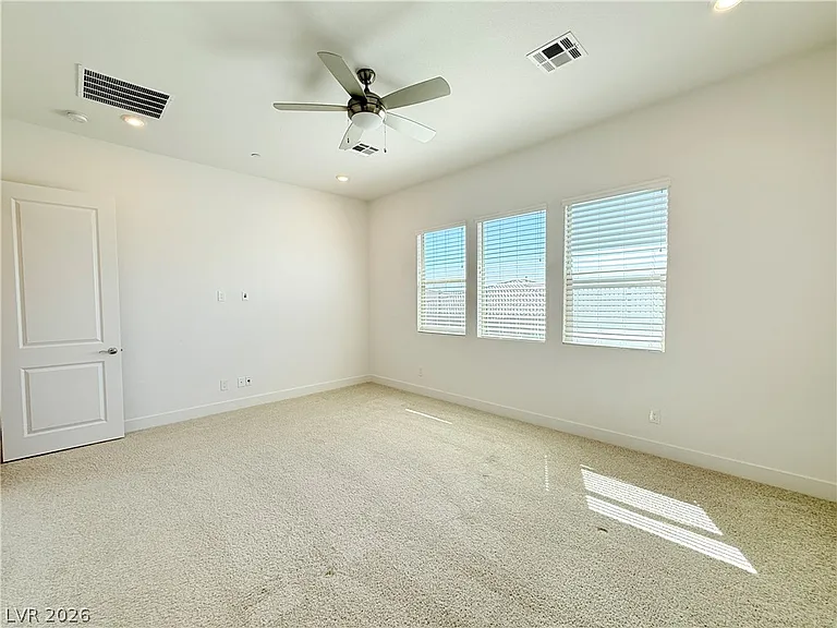 324 Agnew St — Photo 12