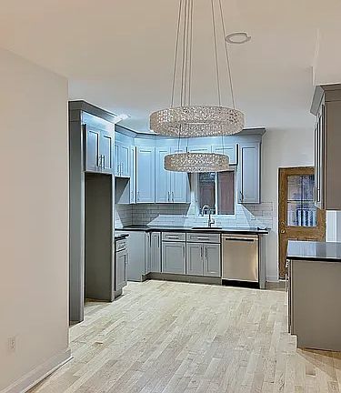 3rd image of 3644 Keswick Rd