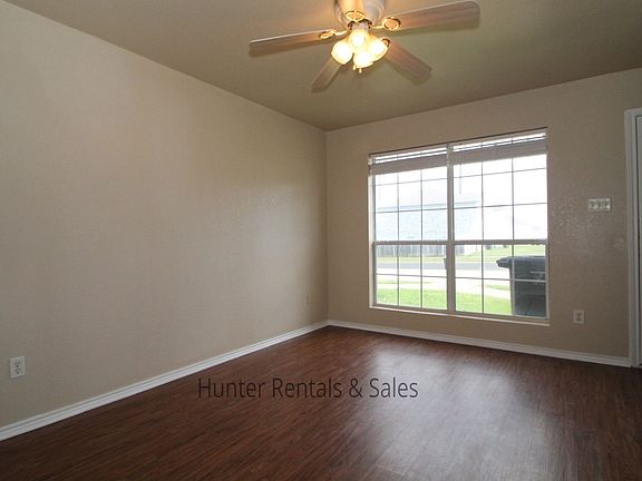3rd image of 3904B Gus Dr