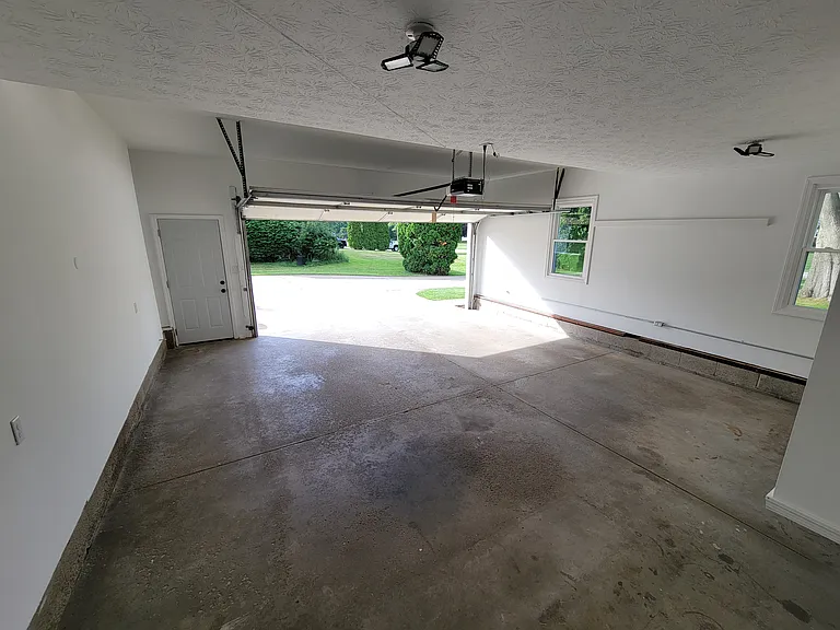 918 Ashmun Ave — Photo 14