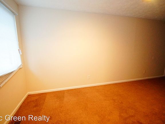 5th image of 4566 Croftshire Dr