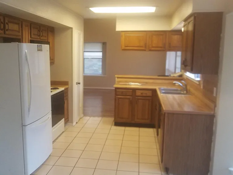 6407 Gray Rdg — Photo 5