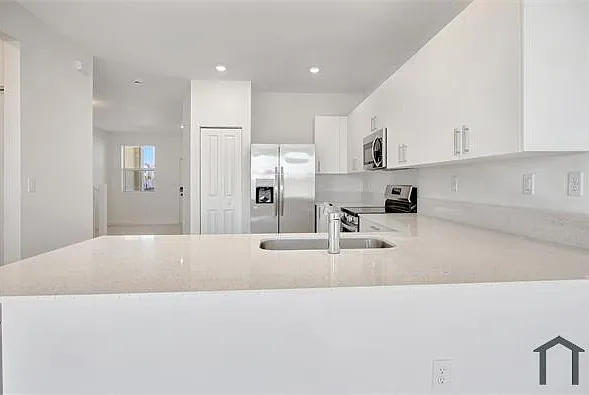 2574 SE 25th Dr — Photo 12