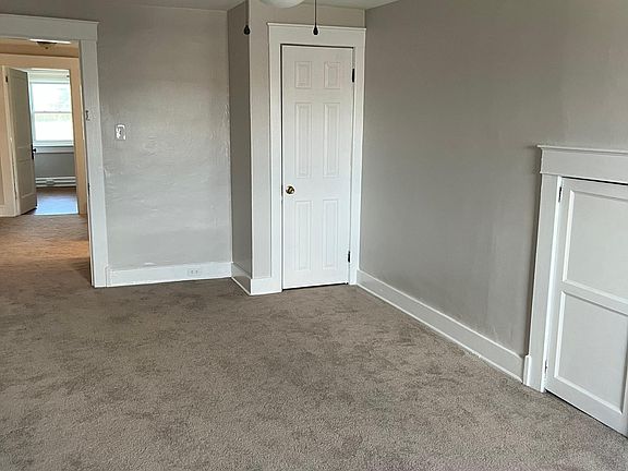 2nd level bedroom, professionally cleaned carpet, fresh paint, new ceiling fan