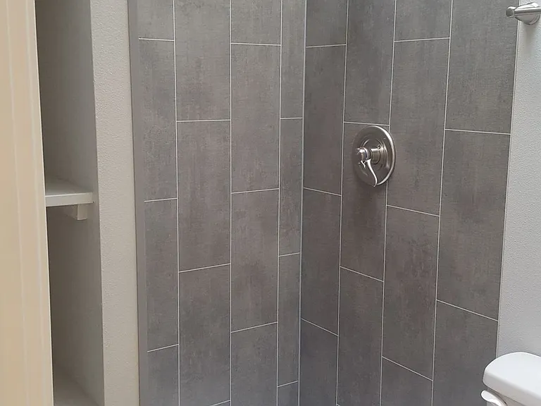112 N Wenatchee Ave — Photo 6