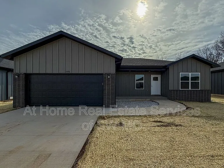 1486 S Shayla Ave — Photo 1