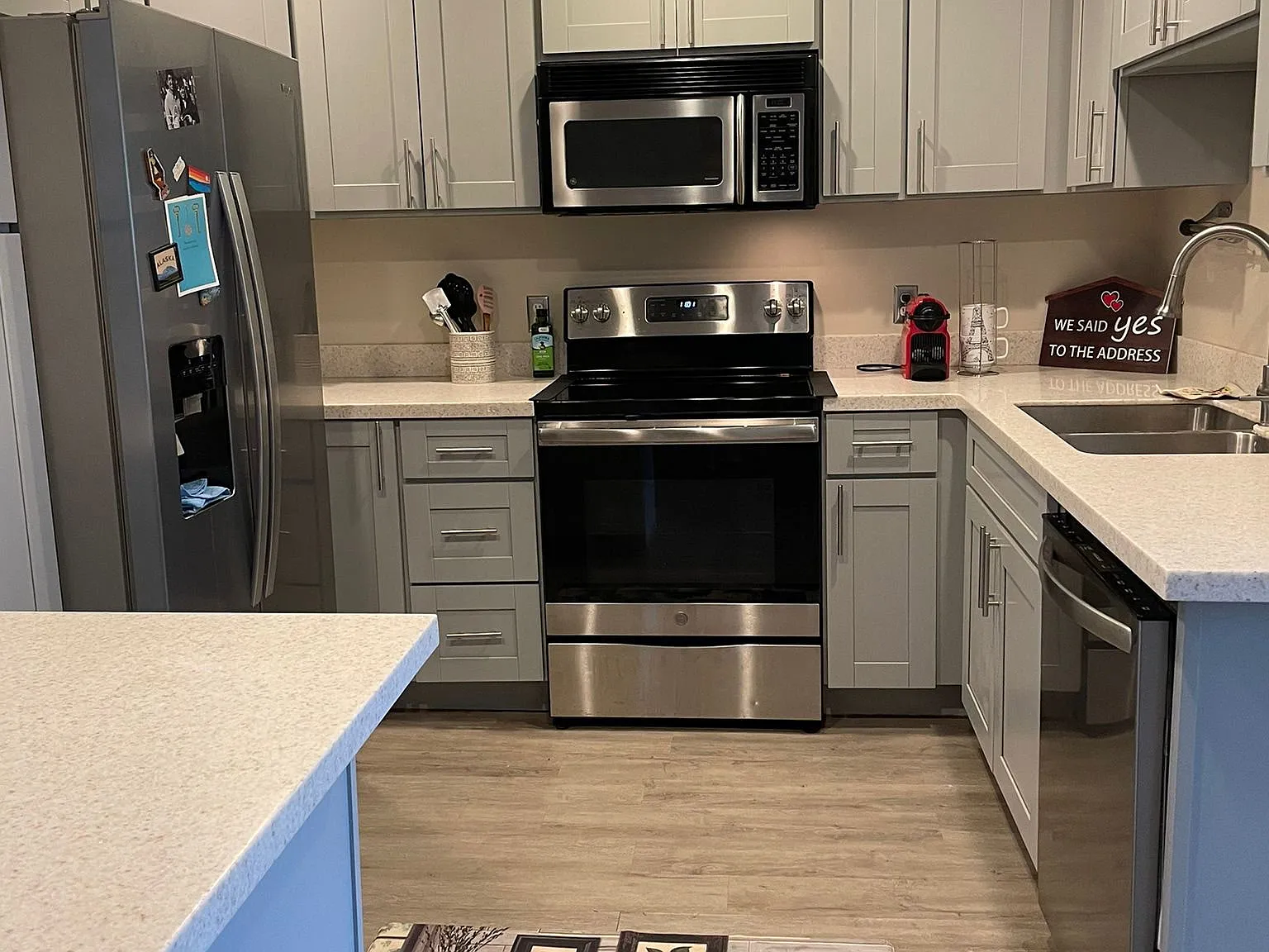 2 bed, 839 sqft, $3,000 — Photo 3