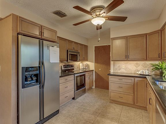 4th image of 4072 Thicket Ln