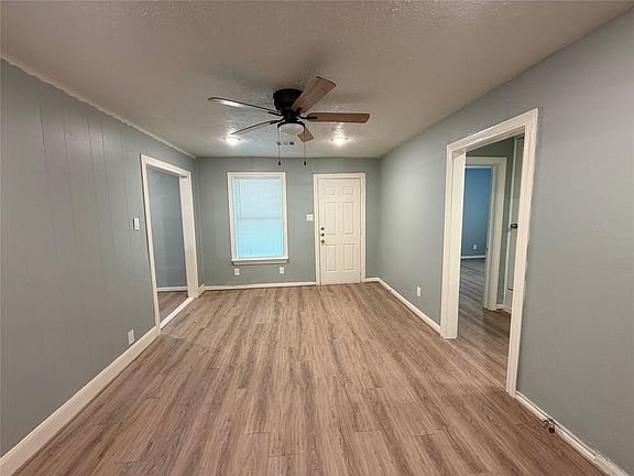 4th image of 505 Sikes St