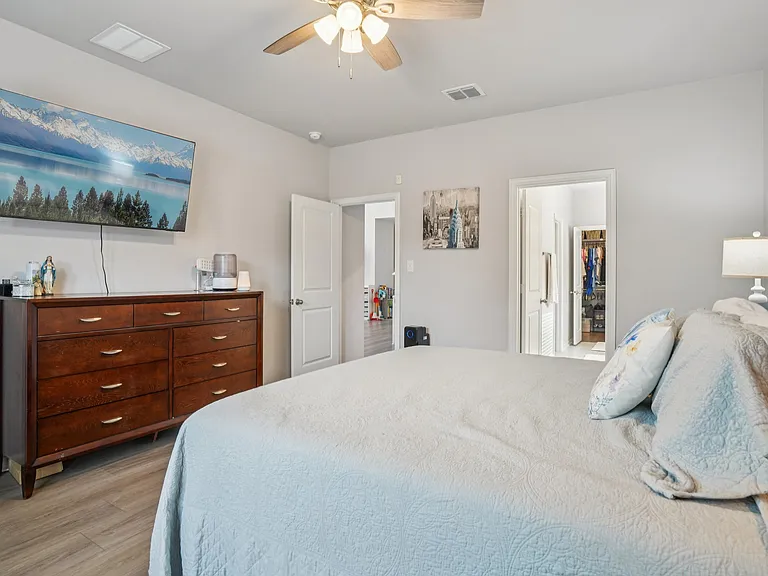 8915 Portobello Way — Photo 18