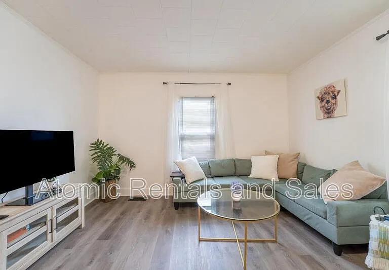 703 W 2nd Ave — Photo 7