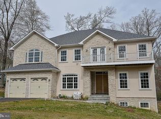 8926 Khalsa Ct, Lorton, VA 22079