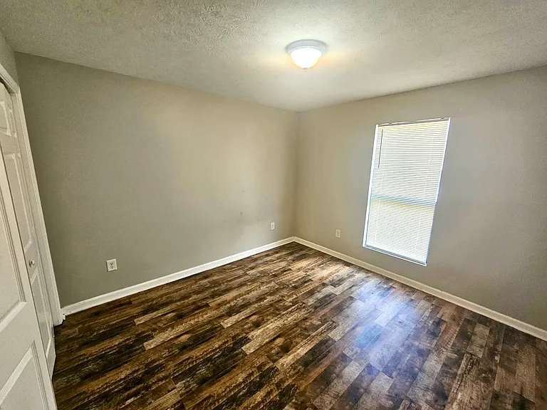 270 Tampa Dr #M8 — Photo 7