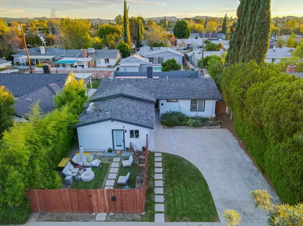 23260 Haynes St, West Hills, CA 91307
