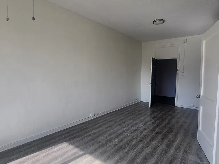 7922 W Beverly Blvd #207 — Photo 9
