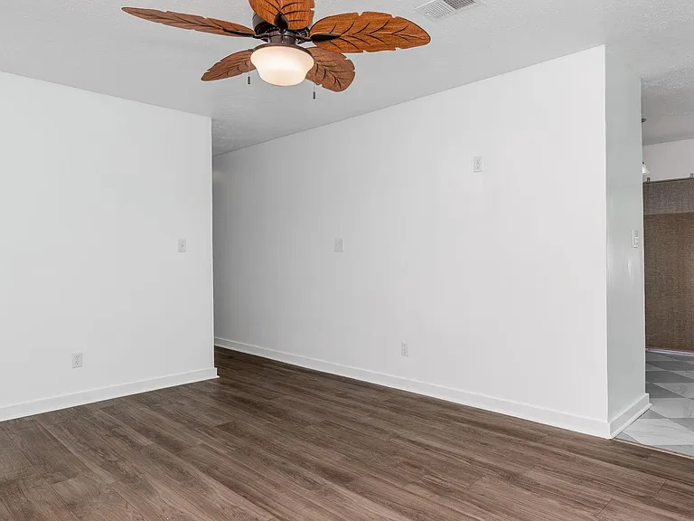 4070 Long Line Ln — Photo 8