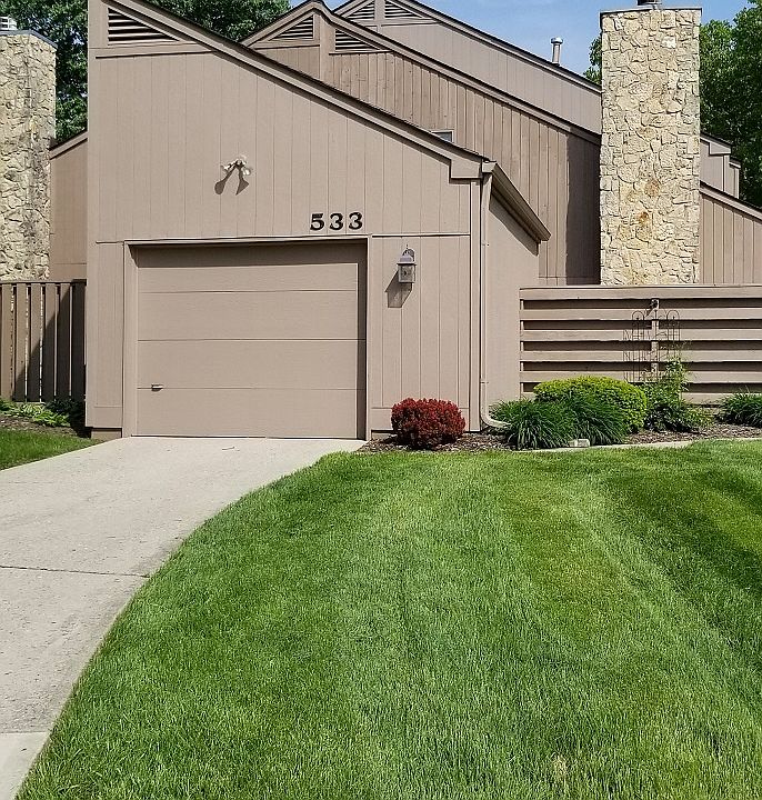 Street/Driveway Elevation