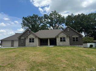 8 Sappington Acres Dr, Saint Louis, MO 63126