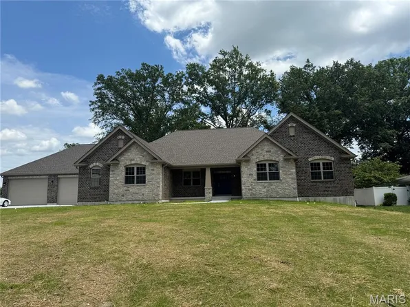8 Sappington Acres Dr, Saint Louis, MO 63126