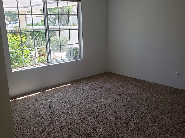 136 Desert Falls Dr E — Photo 29