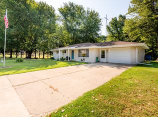 3242 Easy St, Benton Harbor, MI 49022